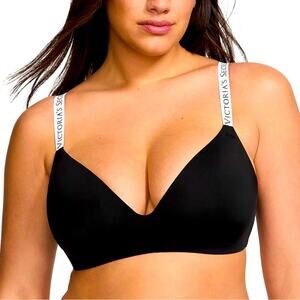 Victoria Secret t-shirt bra lightly lined wireless bra NWOT